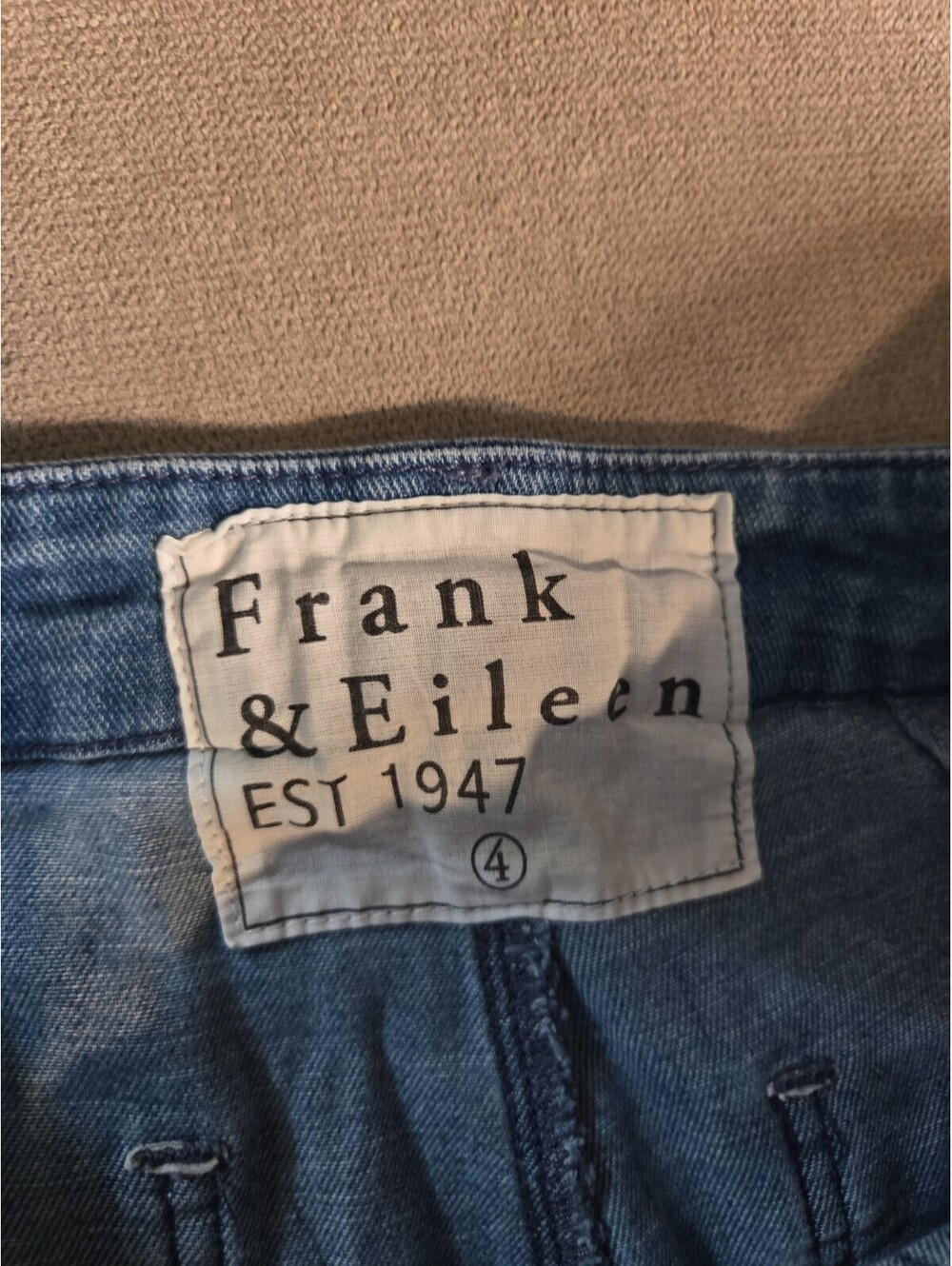 Frank & Eileen Jameson Utility Jean Jogger Women 4 Blue Denim Coastal Chic USA - Picture 2 of 5